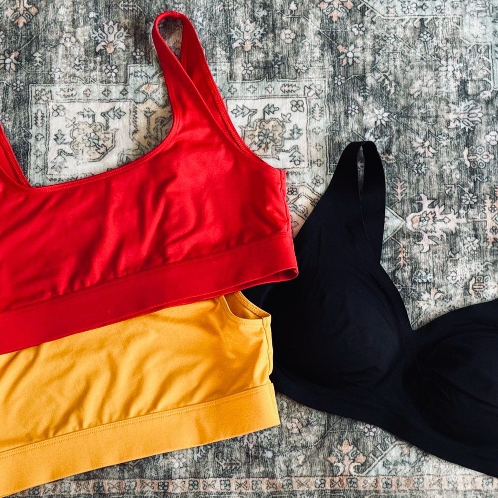 Victoria's Secret bundle
3 Red and Yellow Bras Intimates Collection